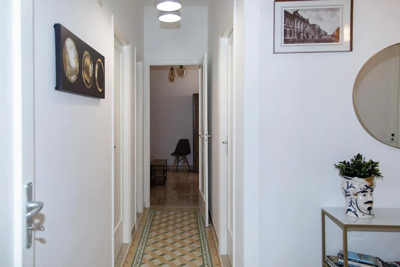 Eleonora'S House Apartment Trapani Italy